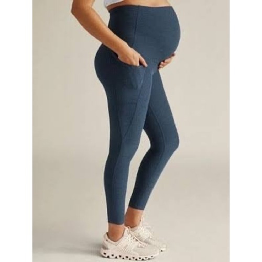 Beyond the Bump by Beyond Yoga XS‎ Blue Space Dye Maternity Leggings Over Belly